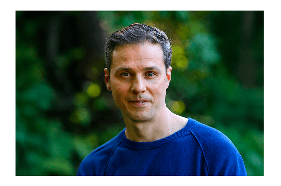 Daniel Parnetti<br>Director de Programas para América Latina en EMpower Foundation