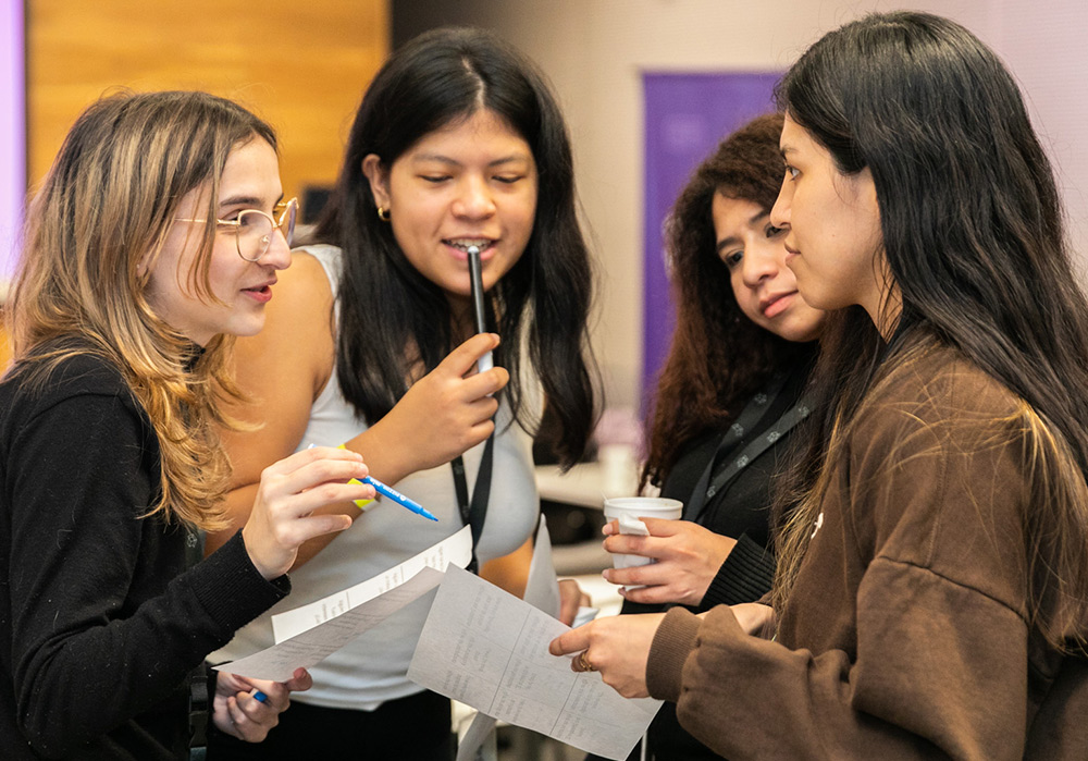 Jóvenes profesionales en tecnología